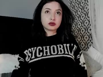 adeelinee