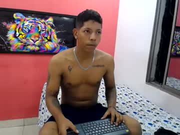 latinosninfomanos