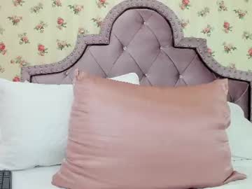 moon_ariana0