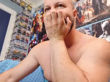 muscular_bear
