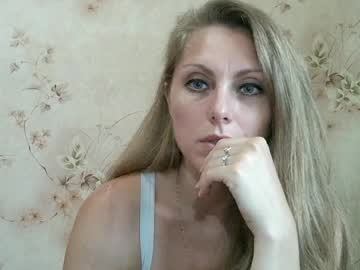 roxyfox18x01